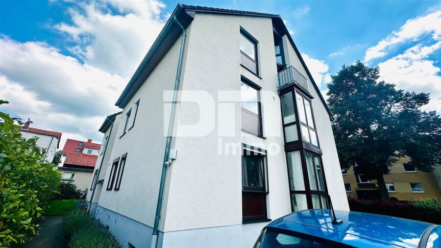 Wunderschöne Terrassenwohnung mit umfangreicher Ausstattung in hervorragender Lage - Frontansicht